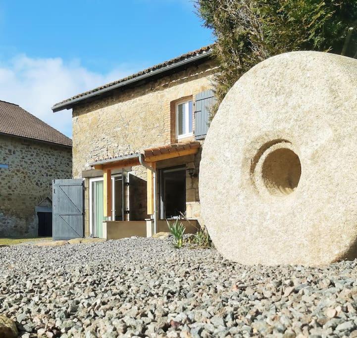 Beautiful 2 Bed Cottage With Swimming Pool Pagéas エクステリア 写真