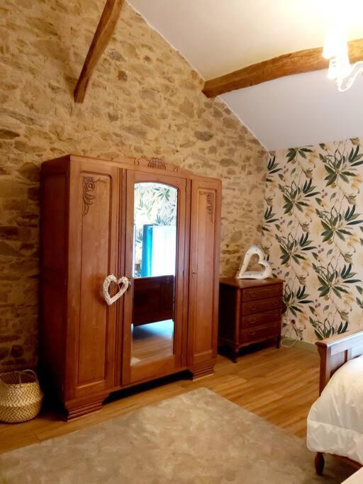 Beautiful 2 Bed Cottage With Swimming Pool Pagéas エクステリア 写真