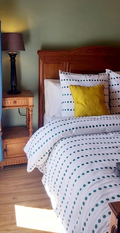 Beautiful 2 Bed Cottage With Swimming Pool Pagéas エクステリア 写真