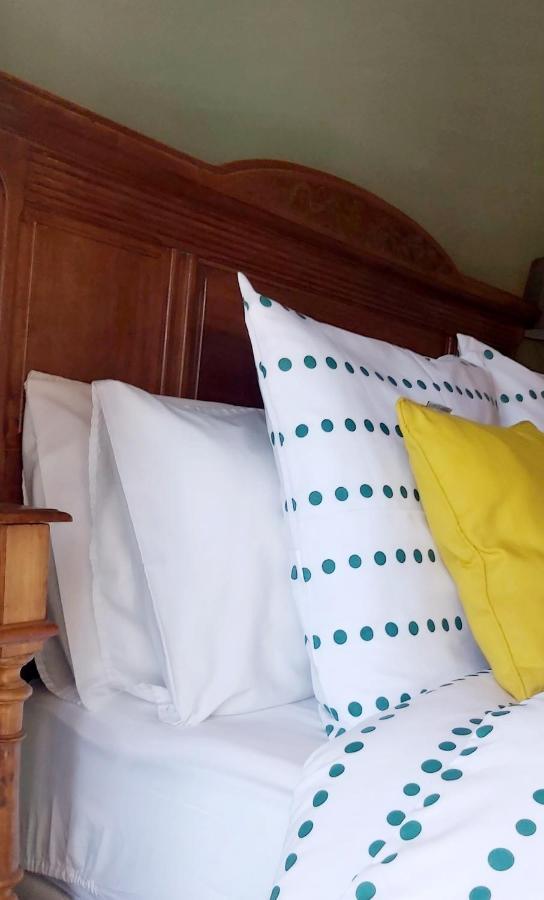 Beautiful 2 Bed Cottage With Swimming Pool Pagéas エクステリア 写真