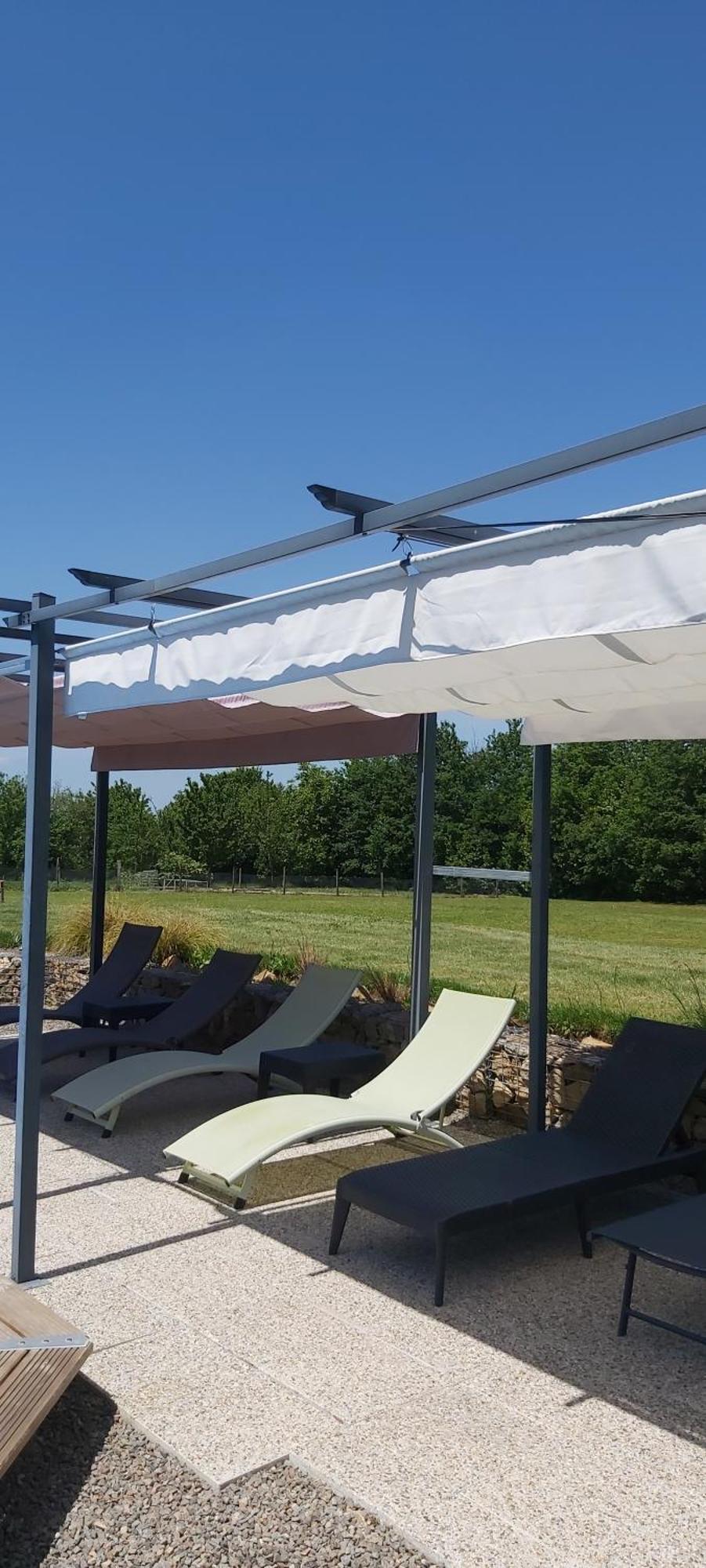 Beautiful 2 Bed Cottage With Swimming Pool Pagéas エクステリア 写真